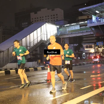 Runner Photo 7882495
