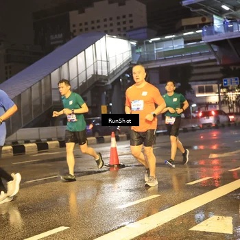 Runner Photo 7882496