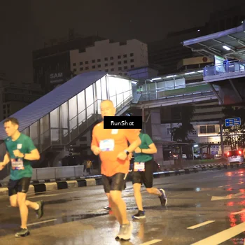 Runner Photo 7882504