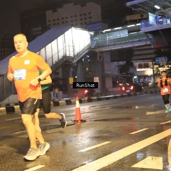 Runner Photo 7882512