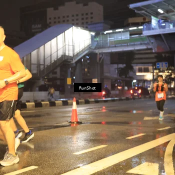 Runner Photo 7882515