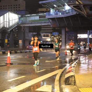 Runner Photo 7882542