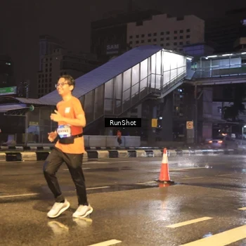 Runner Photo 7882576