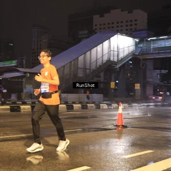 Runner Photo 7882579