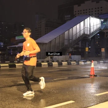 Runner Photo 7882605