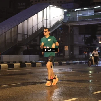 Runner Photo 7882623