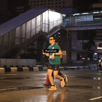 Runner Photo 7882627