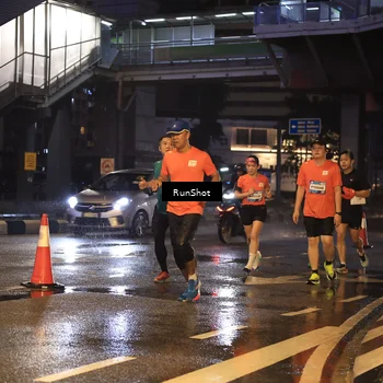 Runner Photo 7882639