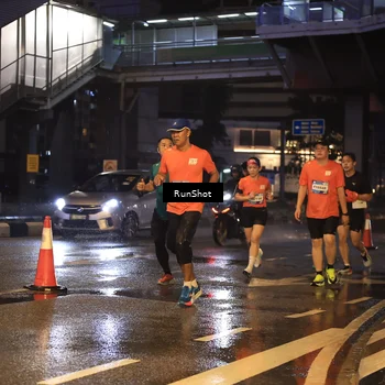 Runner Photo 7882642