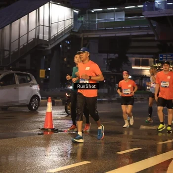Runner Photo 7882646