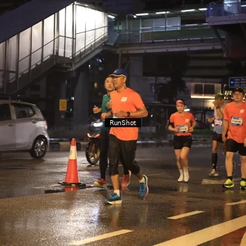 Runner Photo 7882650