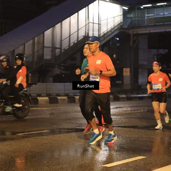 Runner Photo 7882656