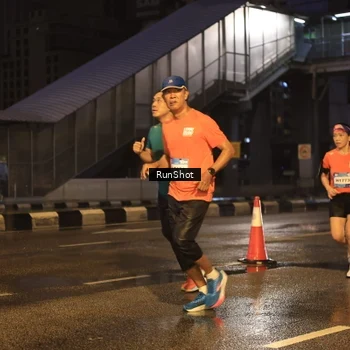 Runner Photo 7882662