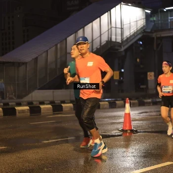 Runner Photo 7882665