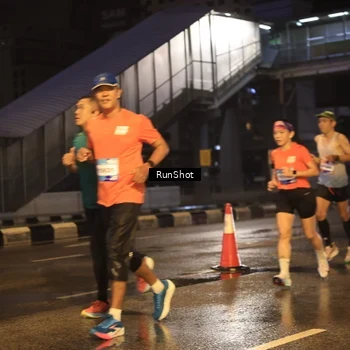 Runner Photo 7882666