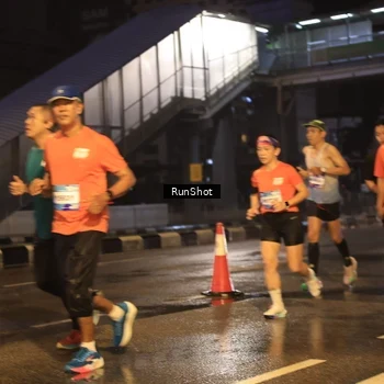 Runner Photo 7882669