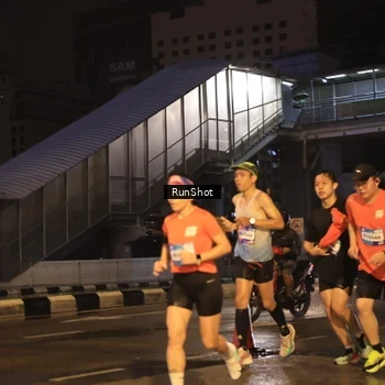 Runner Photo 7882681