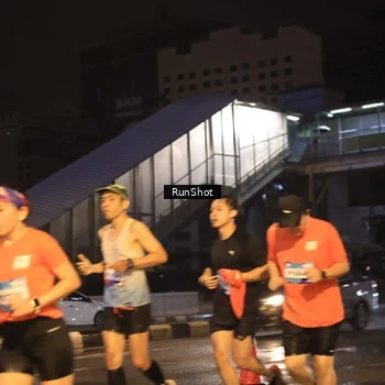 Runner Photo 7882687