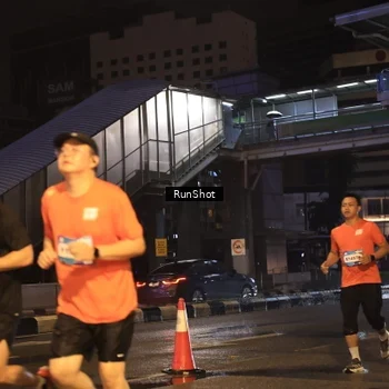 Runner Photo 7882703
