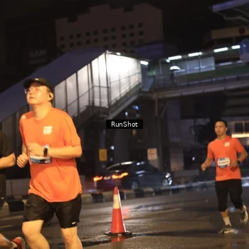 Runner Photo 7882709