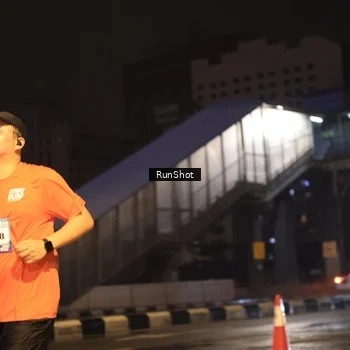 Runner Photo 7882712