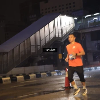 Runner Photo 7882721