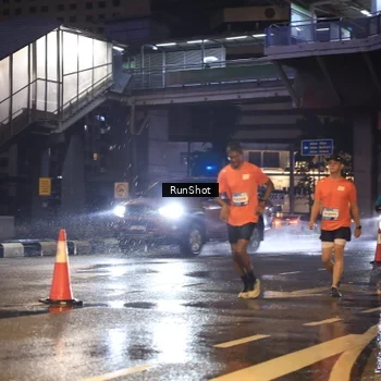 Runner Photo 7882738