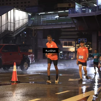 Runner Photo 7882745