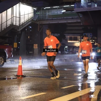 Runner Photo 7882749