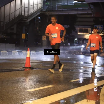 Runner Photo 7882754