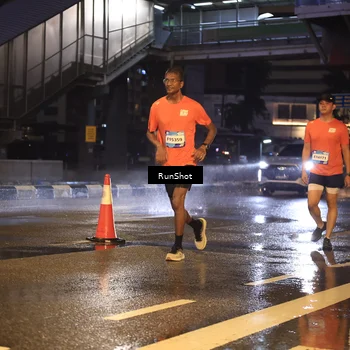 Runner Photo 7882756