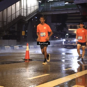Runner Photo 7882760
