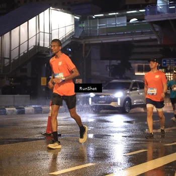 Runner Photo 7882763