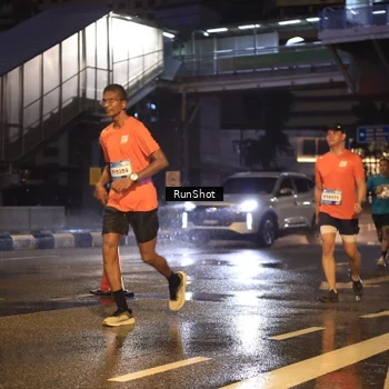 Runner Photo 7882764