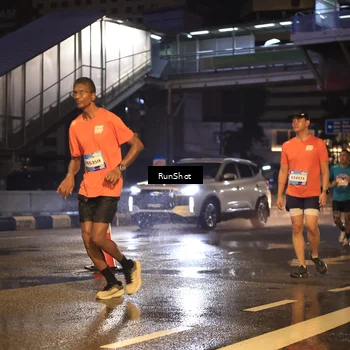 Runner Photo 7882768