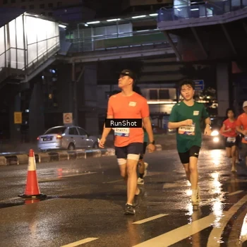 Runner Photo 7882792