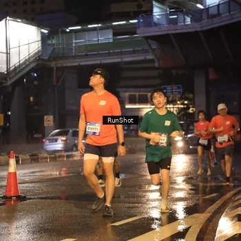 Runner Photo 7882793