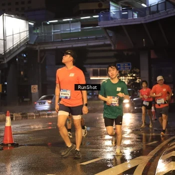 Runner Photo 7882794