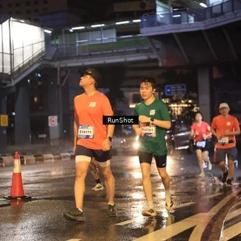 Runner Photo 7882803