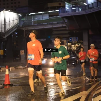 Runner Photo 7882806