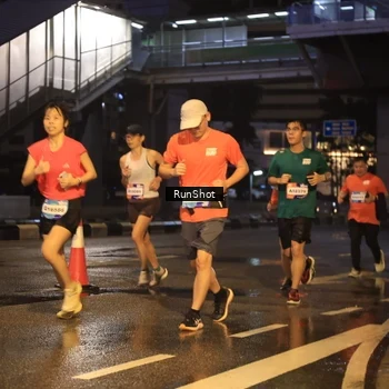 Runner Photo 7882844