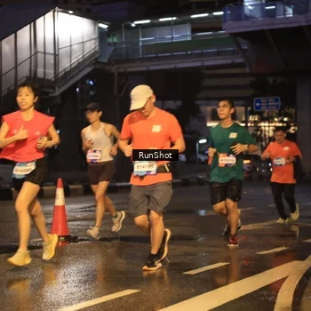 Runner Photo 7882847