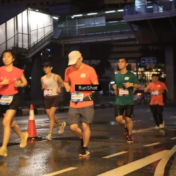 Runner Photo 7882848