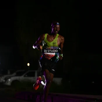 Runner Photo 7882867