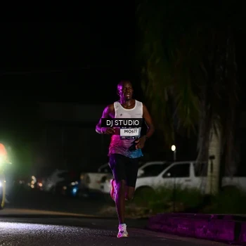 Runner Photo 7882872