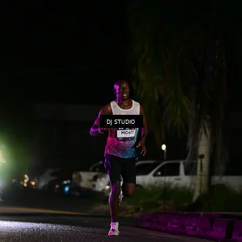 Runner Photo 7882880
