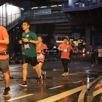Runner Photo 7882889