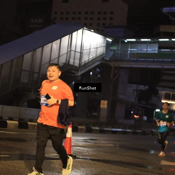 Runner Photo 7882899