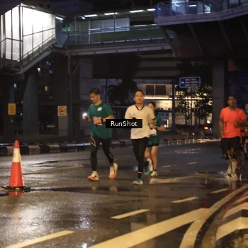 Runner Photo 7882923