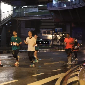 Runner Photo 7882936
